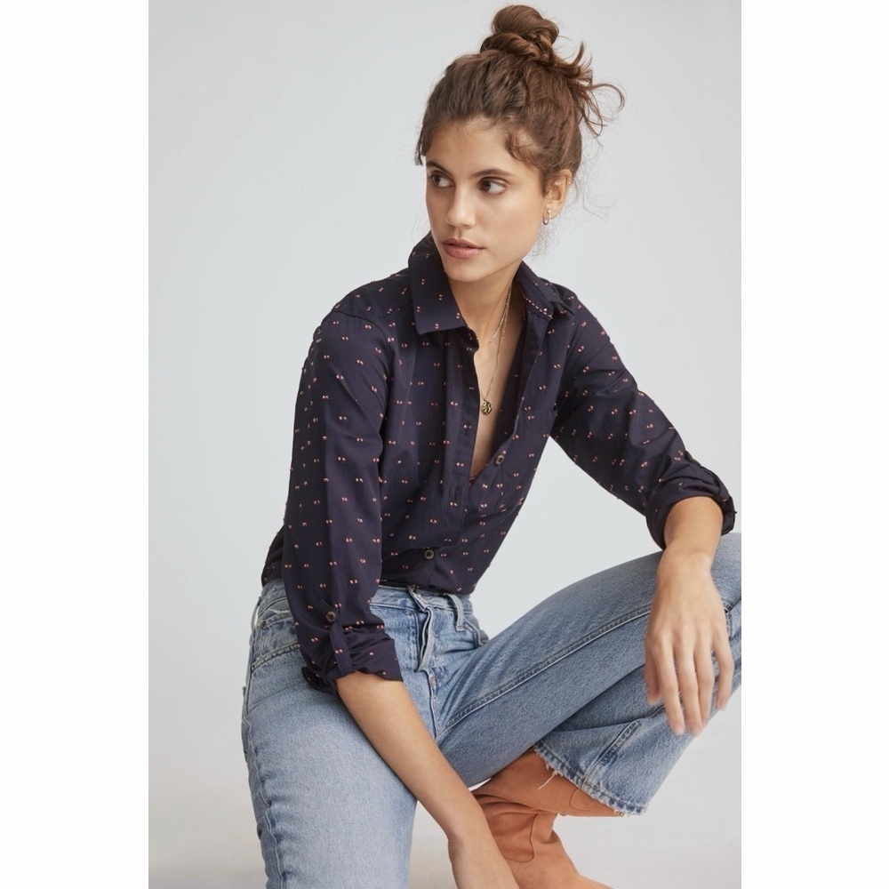 Maeve • Anthropologie Slim Buttondown shirt blouse top navy blue swiss dot